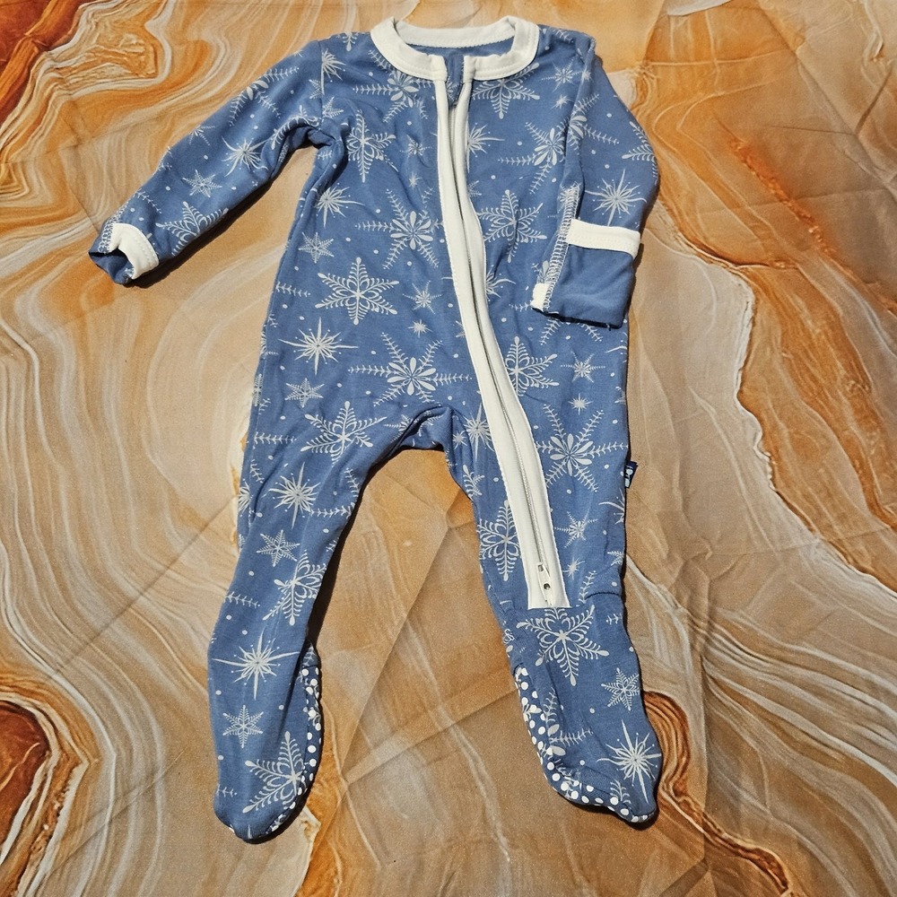 Kickee Pants Micro Preemie Bamboo Footie Sleeper 4-6 lb Blue Snowflake